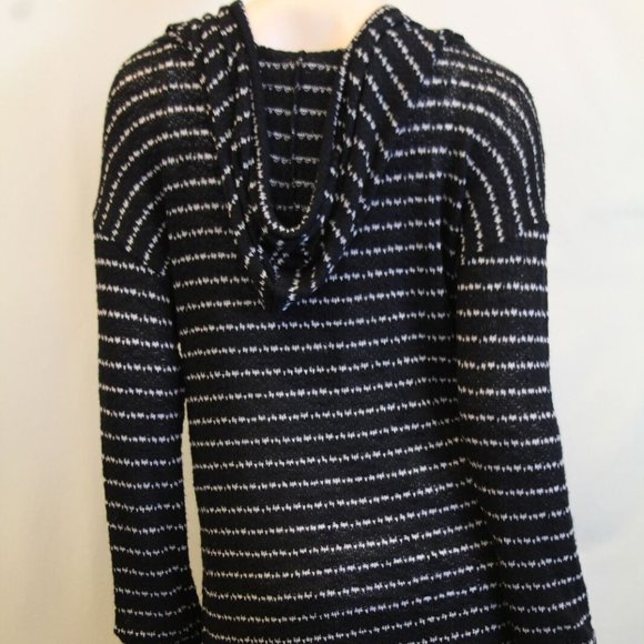 Elan Sweater - Super light/Super Cute - Picture 2 of 9